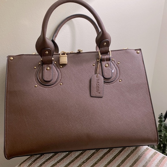 Dassin Lock SatchelBag with adjustable Shoulder Strap - Picture 1 of 8